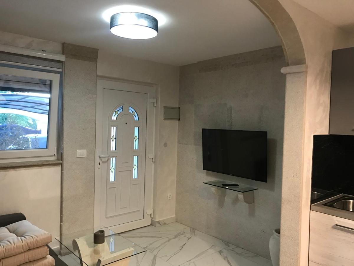 Apartments Barbara Πόρετς Εξωτερικό φωτογραφία