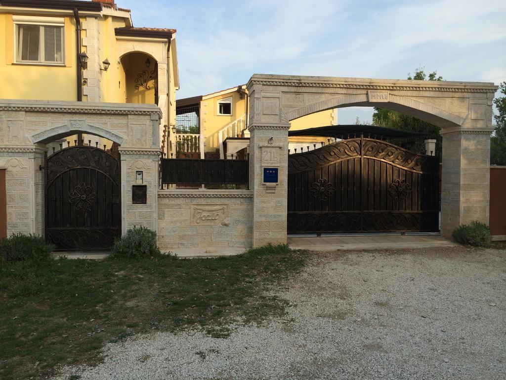 Apartments Barbara Πόρετς Εξωτερικό φωτογραφία