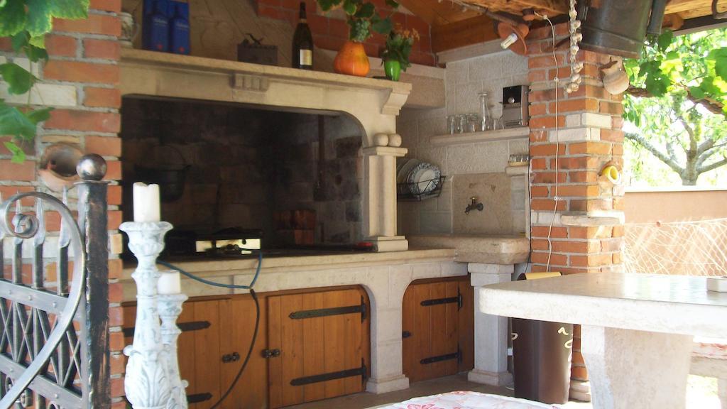 Apartments Barbara Πόρετς Εξωτερικό φωτογραφία