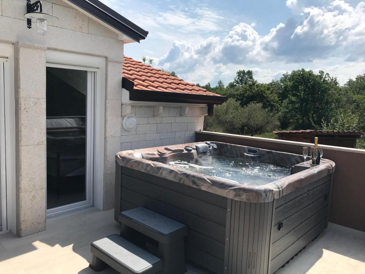 Apartments Barbara Πόρετς Εξωτερικό φωτογραφία